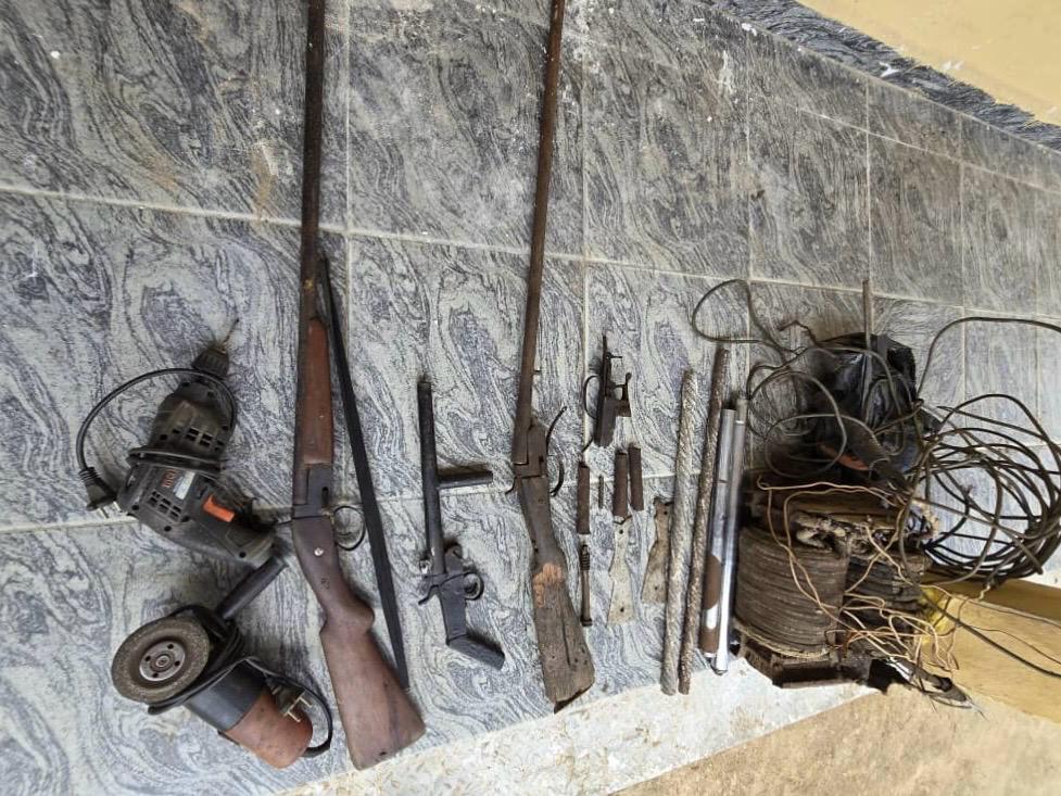 Police seal illegal firearms fabrication factory, arrest two suspects