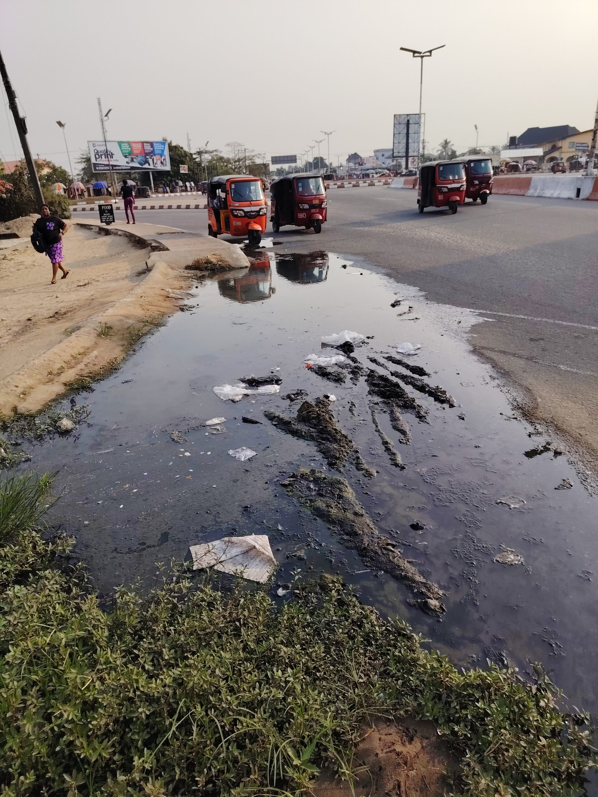 Aka Road deterioration sparks public outcry in Uyo