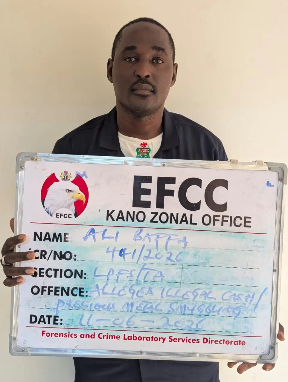 EFCC arrests AVSEC inspector, two others over alleged cash, gold smuggling