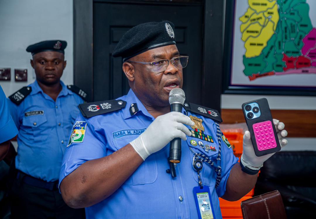 Police nab stolen phone receiver, recover loot